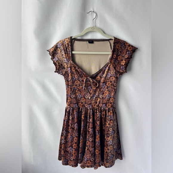 Urban Outfitters Floral Velvet Milly romper - Picture 5 of 7